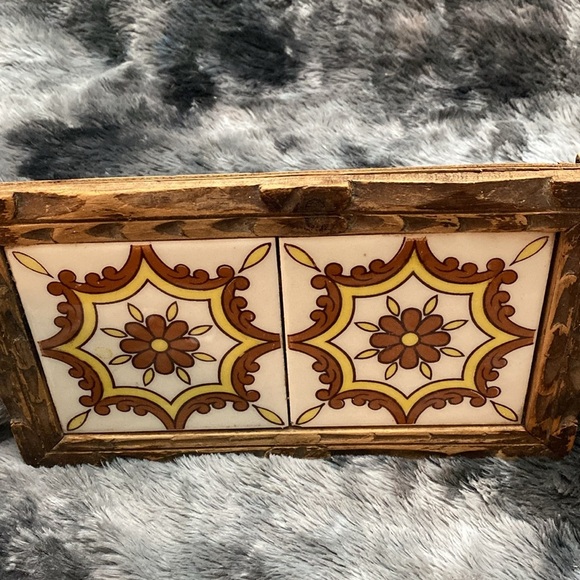 Vintage Carved Wood Double
Tile Trivet - Picture 14 of 16